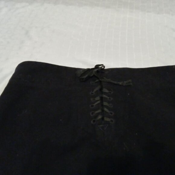 Original navy pants revamped in genuine wool, lace-up closure, multiple buttons - Picture 3 of 7